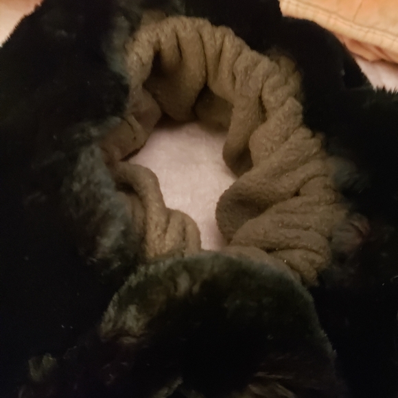 Stylish Popular Trending Faux Fur Headband - Picture 4 of 6